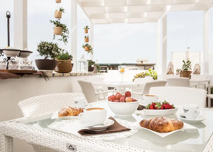 Pensionat Faro Bianco - &