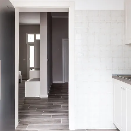 Faro Bianco - Suites&apartments Affittacamere 3*