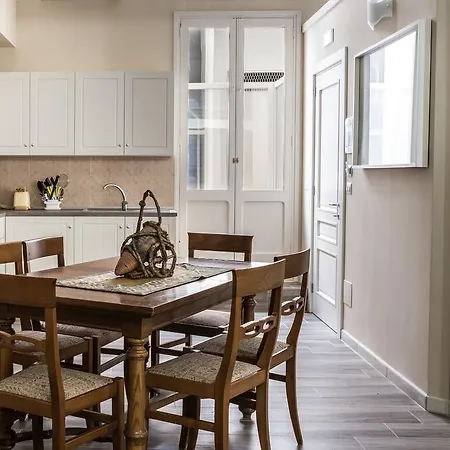 Faro Bianco - Suites&apartments Affittacamere 3*