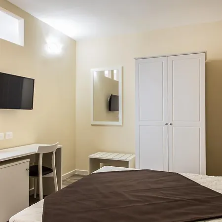 Casa de hóspedes Faro Bianco - &