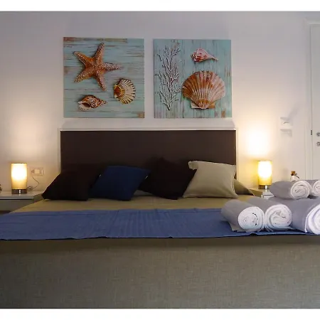 Faro Bianco - Suites&apartments Affittacamere 3*