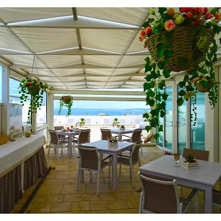 Faro Bianco - Suites&apartments Affittacamere Gallipoli