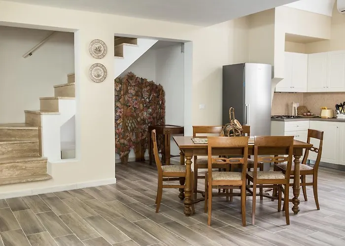 Guest house Faro Bianco - &