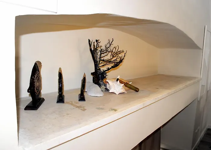 Guest house Faro Bianco - &