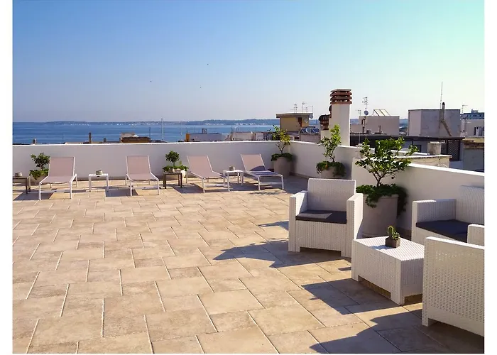 Faro Bianco - & Pensión